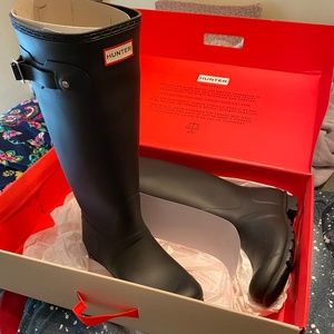 Hunter Tall Wide Black Boot